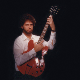 Mike-w-guitar1